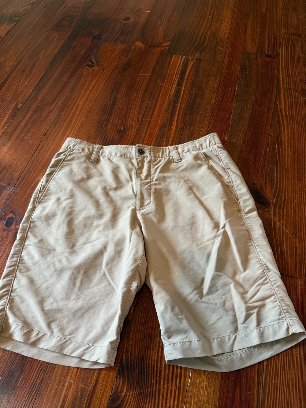 Under Armour Men's Tan Flat-Front Performance Shorts